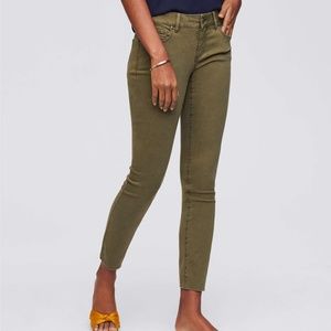 16/33 Loft Curvy Skinny Crop Pant - Army Green